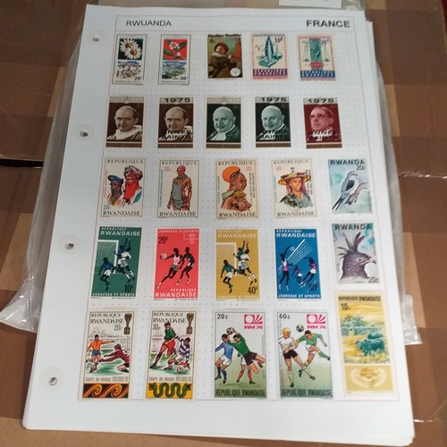 203 - French colonies, substantial collection on album sheets, many 100's mint and used from early to rece... 