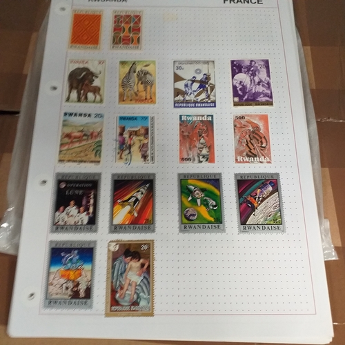 203 - French colonies, substantial collection on album sheets, many 100's mint and used from early to rece... 