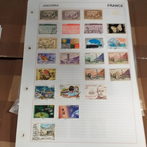 203 - French colonies, substantial collection on album sheets, many 100's mint and used from early to rece... 