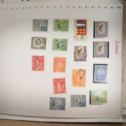 10 - Box: Album Sheets, all World, approximately 300 sheets, with no specific order. Good potential with ... 