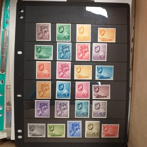 10 - Box: Album Sheets, all World, approximately 300 sheets, with no specific order. Good potential with ... 