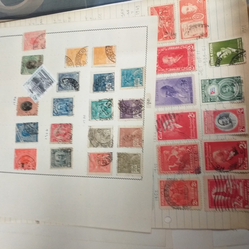 30 - Box of album leaves - 100's mostly Commonwealth, some foreign - viewing required