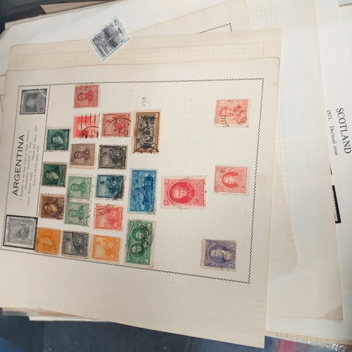 30 - Box of album leaves - 100's mostly Commonwealth, some foreign - viewing required