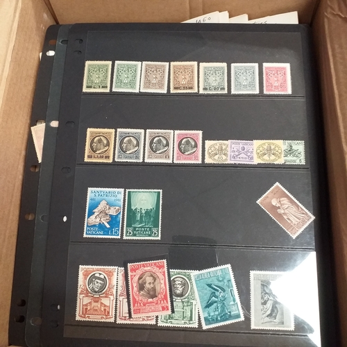 34 - Box of San Marino material, a few Hagners but mostly sets and singles in envelopes all sorted, inclu... 