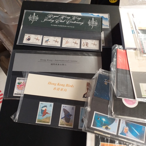 5 - Box: Hong Kong/China, a box contains a wide range of Hong Kong, HK SAR and China issues mostly MNH w... 