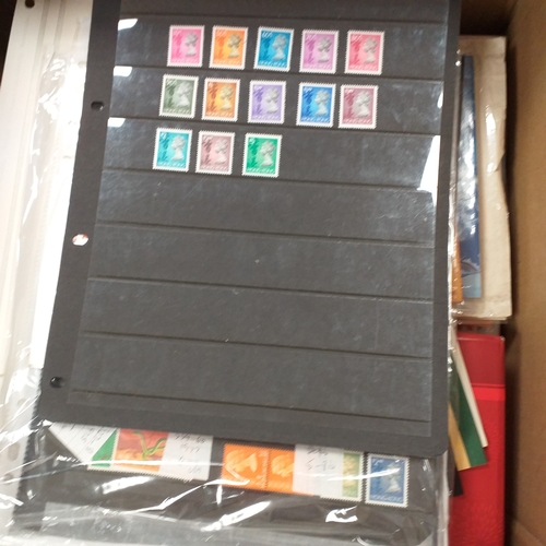 5 - Box: Hong Kong/China, a box contains a wide range of Hong Kong, HK SAR and China issues mostly MNH w... 