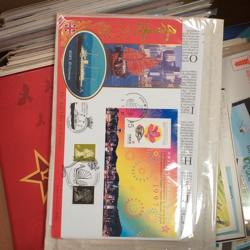 5 - Box: Hong Kong/China, a box contains a wide range of Hong Kong, HK SAR and China issues mostly MNH w... 