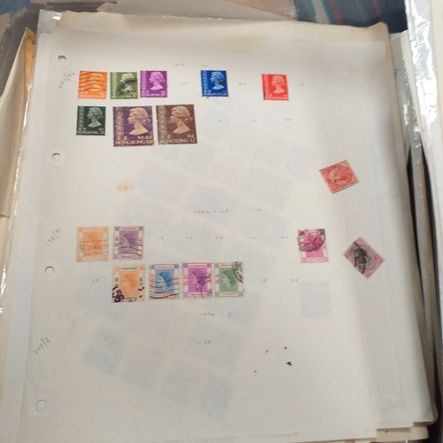 31 - Box of album leaves - 100's mostly Commonwealth, some foreign - viewing required