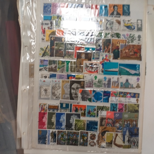 31 - Box of album leaves - 100's mostly Commonwealth, some foreign - viewing required