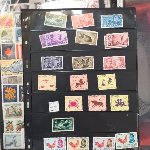 32 - Box of album leaves - 100's mostly Commonwealth, some foreign - viewing required