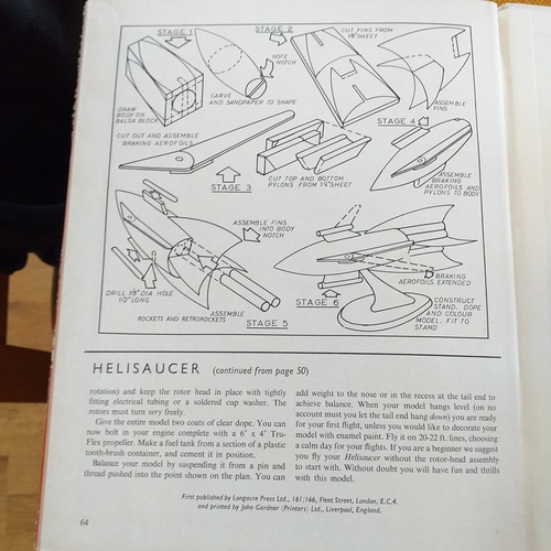 40 - Eagle Books of: Motorsports 1958, The Universe 1960, Spacecraft Models 1960.  Three in total, all ve... 