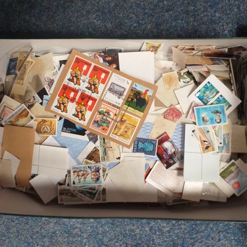 6 - Box: Better all world kiloware, but mostly British Commonwealth. Majority off paper and includes man... 