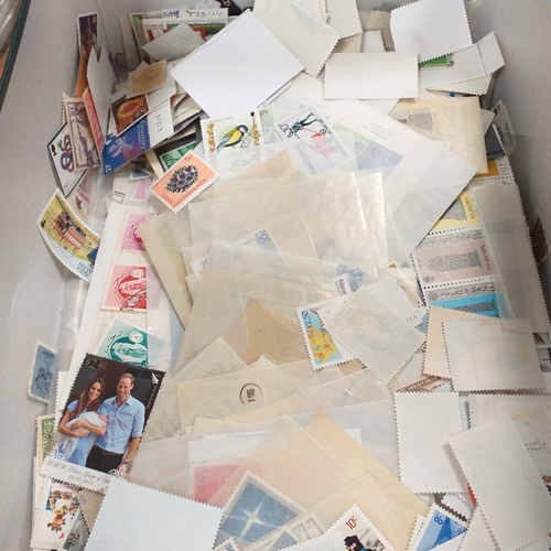6 - Box: Better all world kiloware, but mostly British Commonwealth. Majority off paper and includes man... 