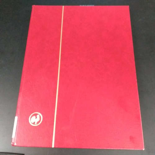 12 - Box: 6 Stock books and albums, contain collections from Jamaica, Malaysia, Football thematics and 2 ... 