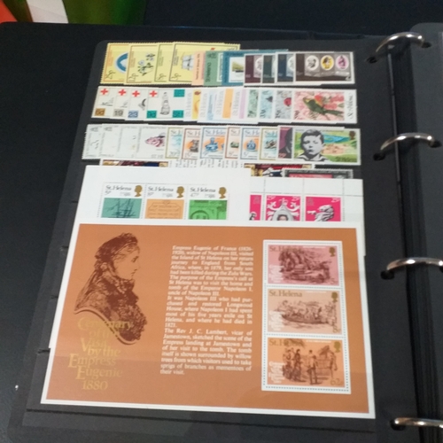 12 - Box: 6 Stock books and albums, contain collections from Jamaica, Malaysia, Football thematics and 2 ... 