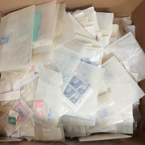 19 - Glory box - containing a quantity of world stamps in glassine envelopes mint/used - sets and singles