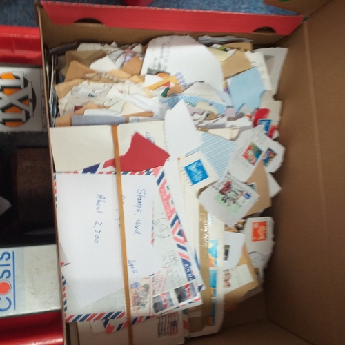 36 - Box containing boxes and packets of kilo-ware, mostly GB.  (1000's)