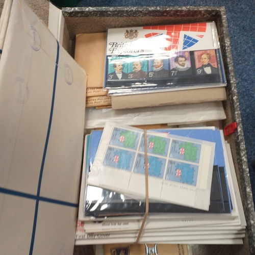 36 - Box containing boxes and packets of kilo-ware, mostly GB.  (1000's)