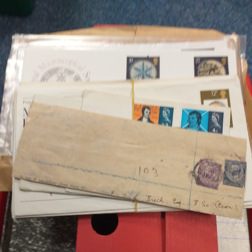 36 - Box containing boxes and packets of kilo-ware, mostly GB.  (1000's)