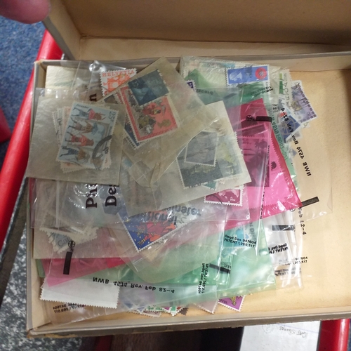 36 - Box containing boxes and packets of kilo-ware, mostly GB.  (1000's)
