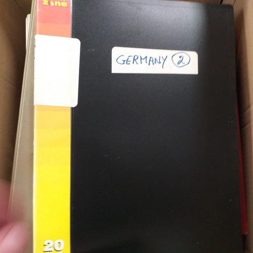 21 - Storage box housing a collection of albums includes South Africa, USA, Greece, Germany, GB, world se... 