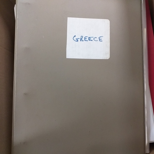 21 - Storage box housing a collection of albums includes South Africa, USA, Greece, Germany, GB, world se... 
