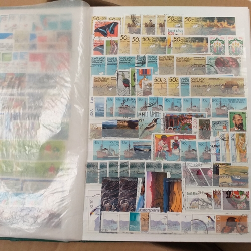 29 - Box containing 5 collections. New Zealand from early to modern used in 8 page stock book, South Afri... 