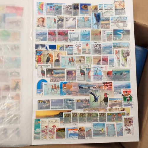 29 - Box containing 5 collections. New Zealand from early to modern used in 8 page stock book, South Afri... 