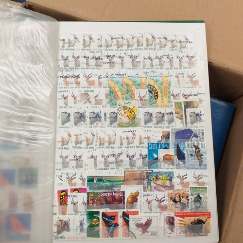 29 - Box containing 5 collections. New Zealand from early to modern used in 8 page stock book, South Afri... 