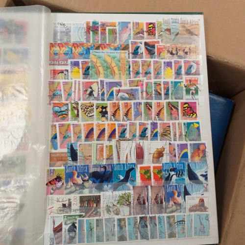 29 - Box containing 5 collections. New Zealand from early to modern used in 8 page stock book, South Afri... 
