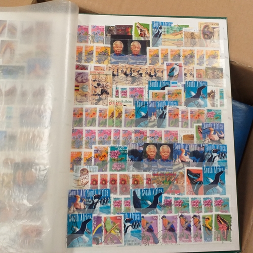 29 - Box containing 5 collections. New Zealand from early to modern used in 8 page stock book, South Afri... 