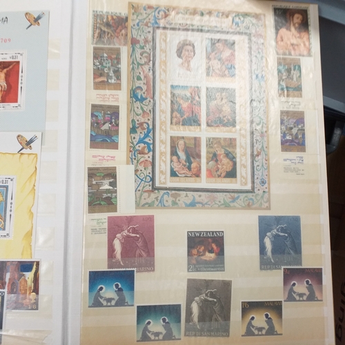 30 - Glory box housing World/Commonwealth on album leaves, Hagners, stamps in cigar boxes and tins. 3 sto... 