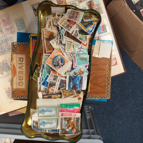 30 - Glory box housing World/Commonwealth on album leaves, Hagners, stamps in cigar boxes and tins. 3 sto... 