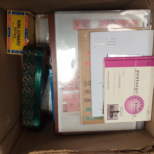 30 - Glory box housing World/Commonwealth on album leaves, Hagners, stamps in cigar boxes and tins. 3 sto... 