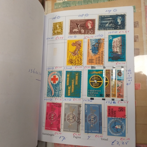 30 - Glory box housing World/Commonwealth on album leaves, Hagners, stamps in cigar boxes and tins. 3 sto... 