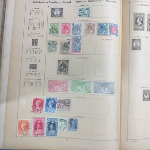 35 - Box housing a variety of collections in 8 albums/stock books includes mint Russia 1962 to 1971 appro... 