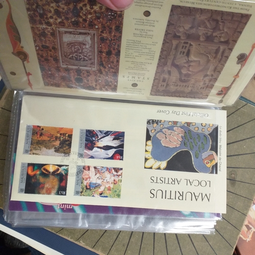 35 - Box housing a variety of collections in 8 albums/stock books includes mint Russia 1962 to 1971 appro... 