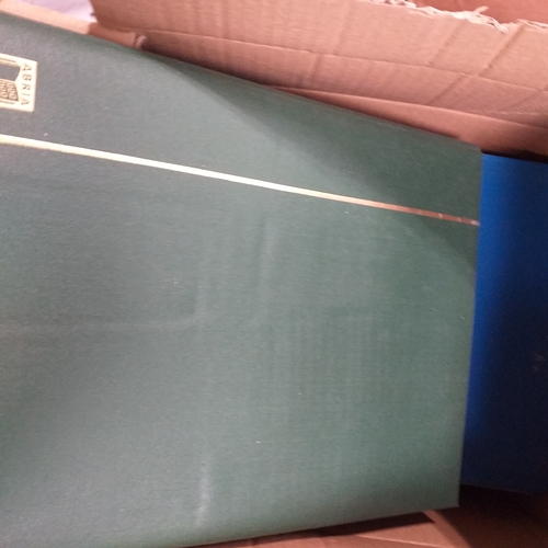 56 - Box containing British Commonwealth QV to 1960's collection in 3 binders containing 5400+/- stamps a... 