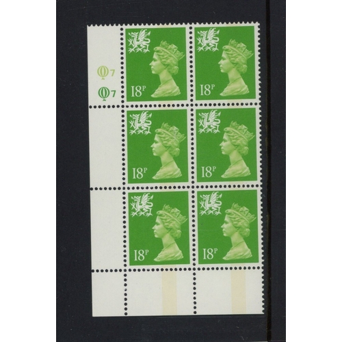 627 - Wales 18p bright green cylinder Q7Q7 cylinder block of 6. U/M, fine.