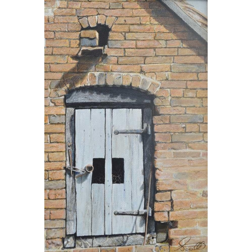 211 - *** SCOTT A 20th Century 'realism' study of an outbuilding door, 30 x 20cm. Oil on canvas, signed in... 