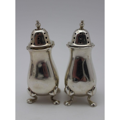 15 - Synder & Beddoes, Two silver pepper pots and two silver lidded mustards (without liners), Birmingham... 