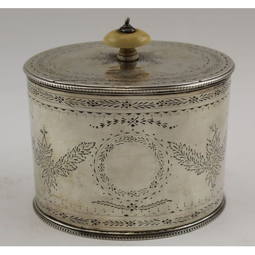 14 - Mackay & Chisholm, a Scottish silver tea caddy, Edinburgh 1866, 355g