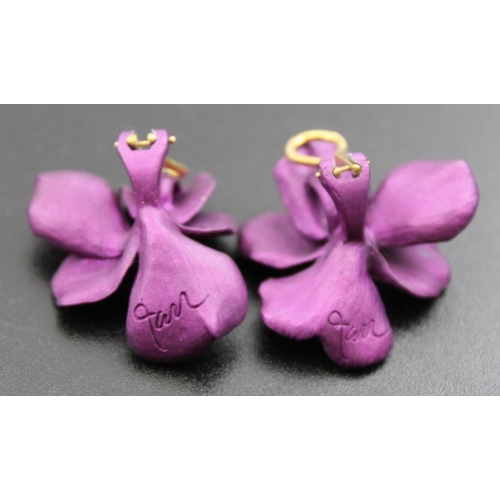 161 - Aluminium ‘Pansy’ earrings, by JAR made an additional 1,000 pairs of aluminium Pansy earrings for pu... 