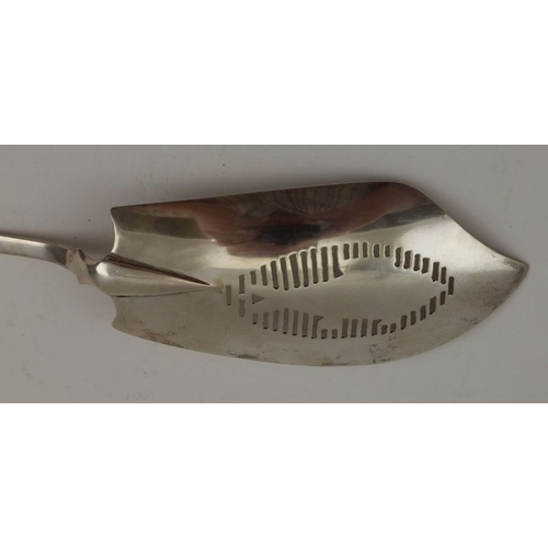 25 - Thomas Freeth, a George III silver fish slice, London 1815, 144g