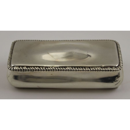 88 - A late Victorian rectangular silver ring / trinket box, the hinged cover with gadroon border, opens ... 