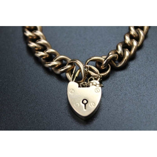 102 - A gold chain considered to be 9K with 15K gold padlock clasp 17g