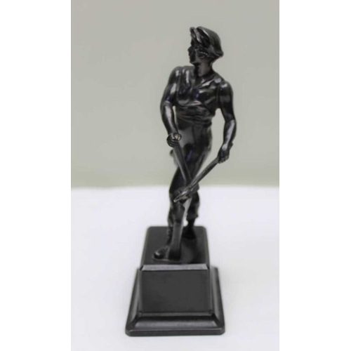 114 - A pair of spelter workmen c.1900, raised on plinth bases, 21cm high