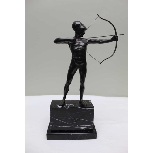 133 - After the Antique, a bronze of Classical archer, on polished marble base, 35cm (to top of bow)