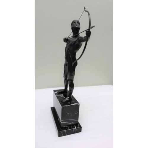 133 - After the Antique, a bronze of Classical archer, on polished marble base, 35cm (to top of bow)