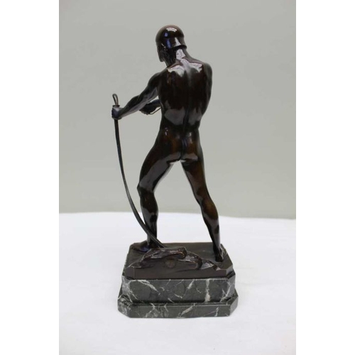 134 - After the Antique, bronze of Classical archer, stringing a bow, on polished marble base, 32cm high